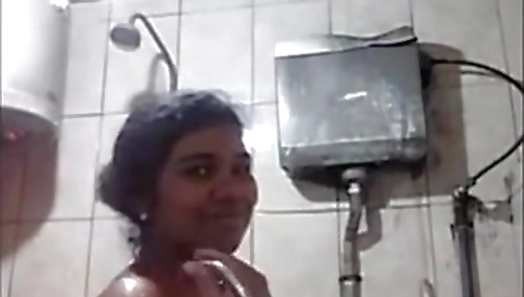 Local Bhabhi Selfie In The Bathroom