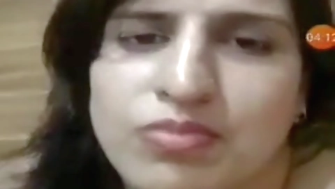 Lahore Bhabhi Nude Video Call