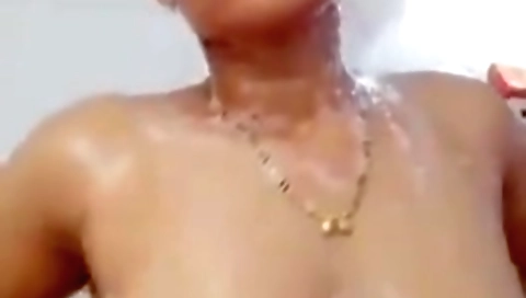 Girl From Mumbai Bathing Video Clip