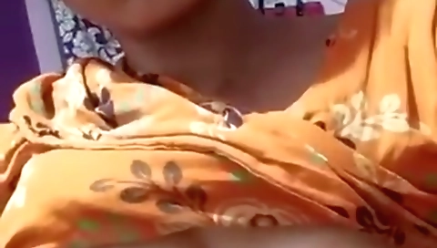 Beauty Desi Girl Showing Boobs And Pussy