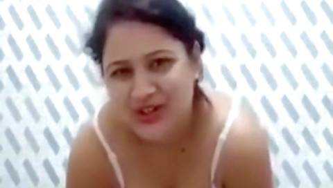 Cheating Indian Step mom Exposing Naked Mms