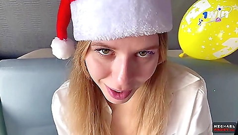 Stepmom receives ass fucking surprise for New Year 2024 in family desire porn!