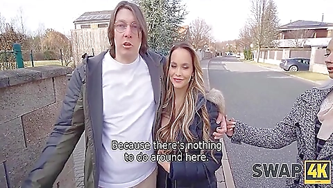 Banged A Girl With Large Breasts In A Threesome While Her Boyfriend Was Taking A Shower 19 Min